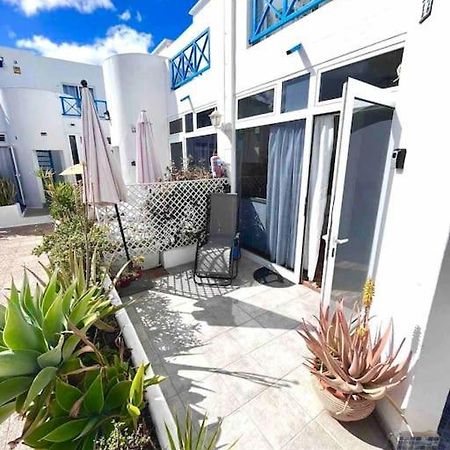 17 Puerto Del Carmen Blueshark Apartment Exterior photo